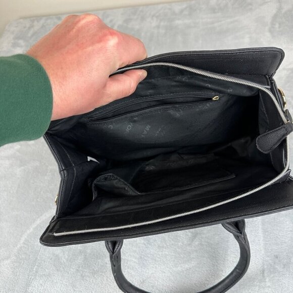 Andrew Marc New York Black Leather Purse Women’s - Picture 9 of 12